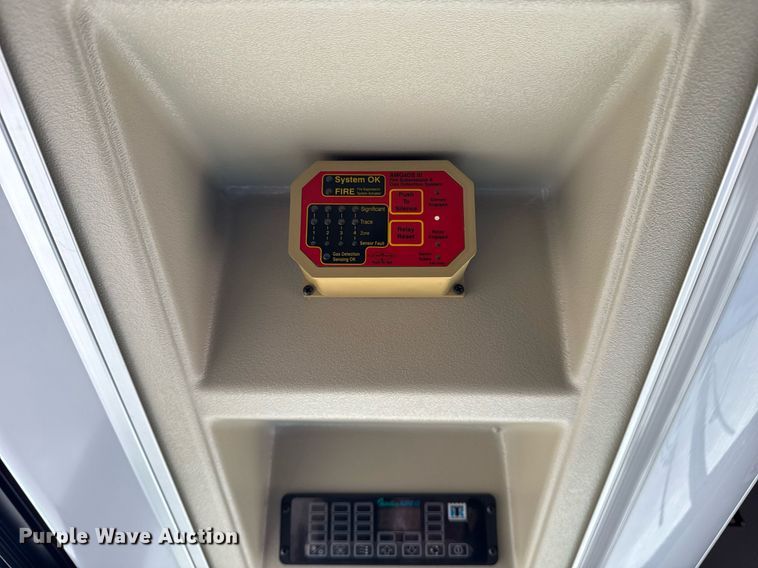 image for item EG5768 2009 BlueBird Coachworks coach bus