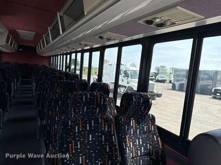 image for item EG5768 2009 BlueBird Coachworks coach bus