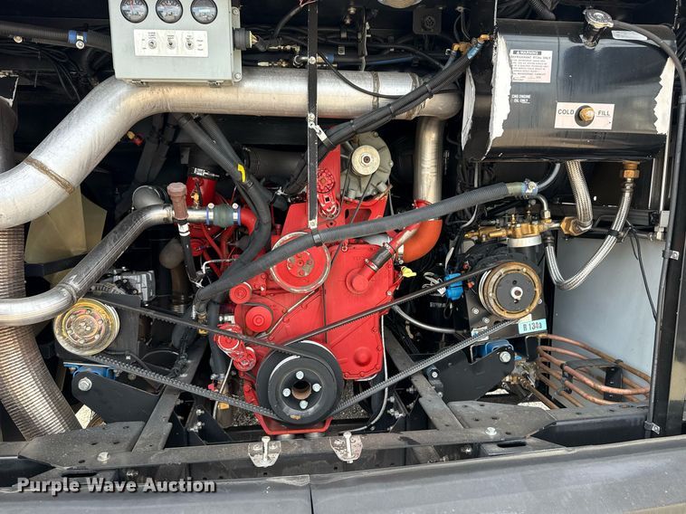 image for item EG5768 2009 BlueBird Coachworks coach bus