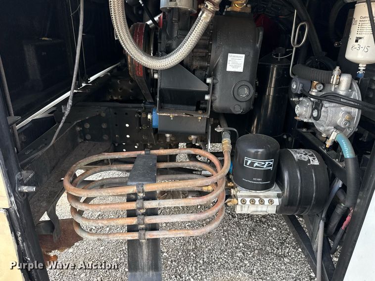 image for item EG5768 2009 BlueBird Coachworks coach bus