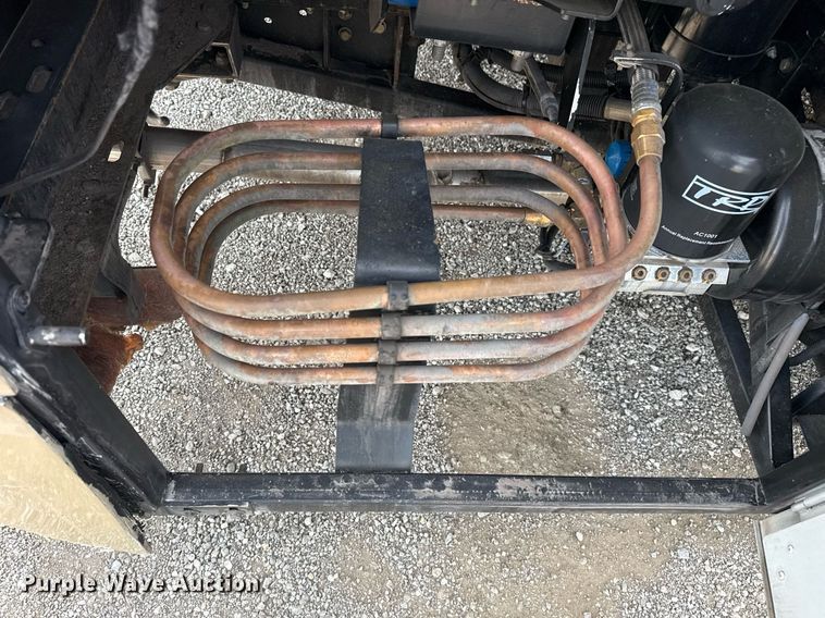 image for item EG5768 2009 BlueBird Coachworks coach bus