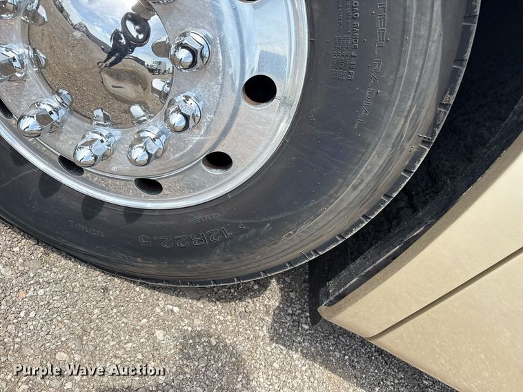 image for item EG5768 2009 BlueBird Coachworks coach bus