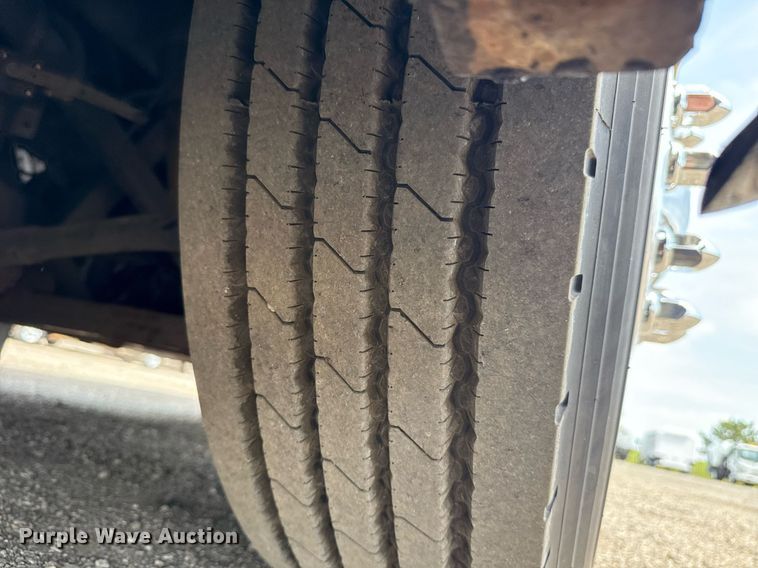 image for item EG5768 2009 BlueBird Coachworks coach bus