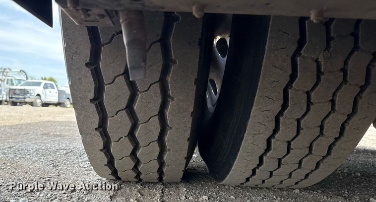 image for item EG5768 2009 BlueBird Coachworks coach bus