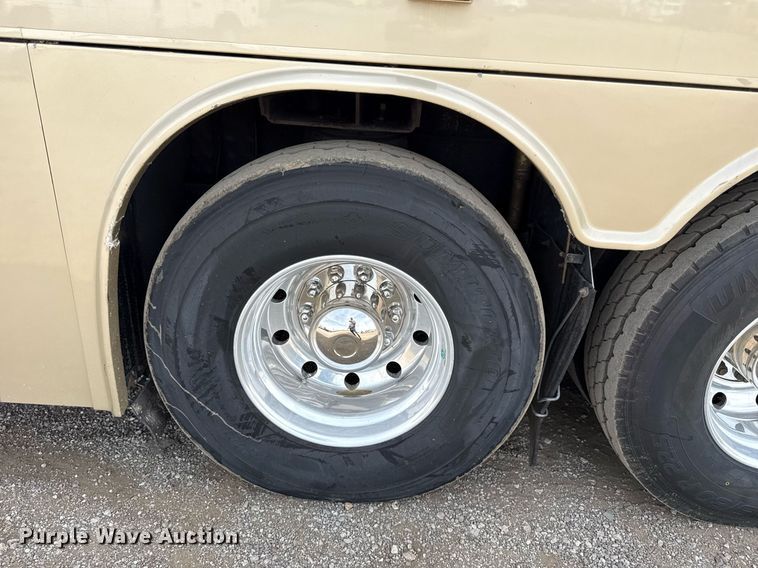 image for item EG5768 2009 BlueBird Coachworks coach bus