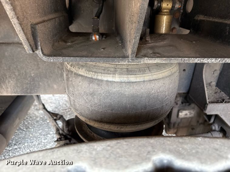 image for item EG5768 2009 BlueBird Coachworks coach bus