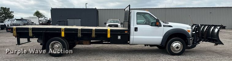 image for item EG5776 2013 Ford F550 flatbed truck