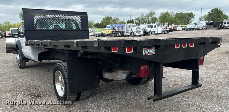 image for item EG5776 2013 Ford F550 flatbed truck