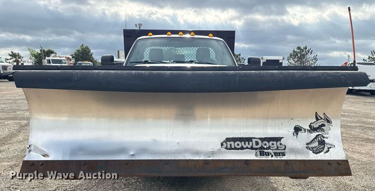 image for item EG5776 2013 Ford F550 flatbed truck