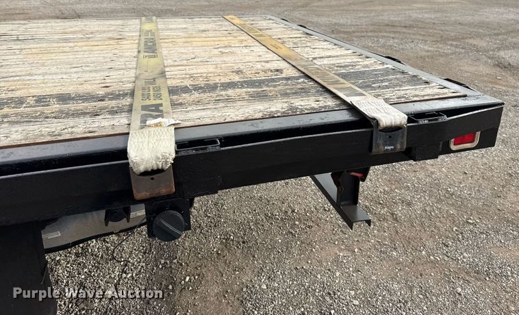 image for item EG5776 2013 Ford F550 flatbed truck