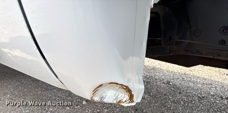 image for item EG5776 2013 Ford F550 flatbed truck