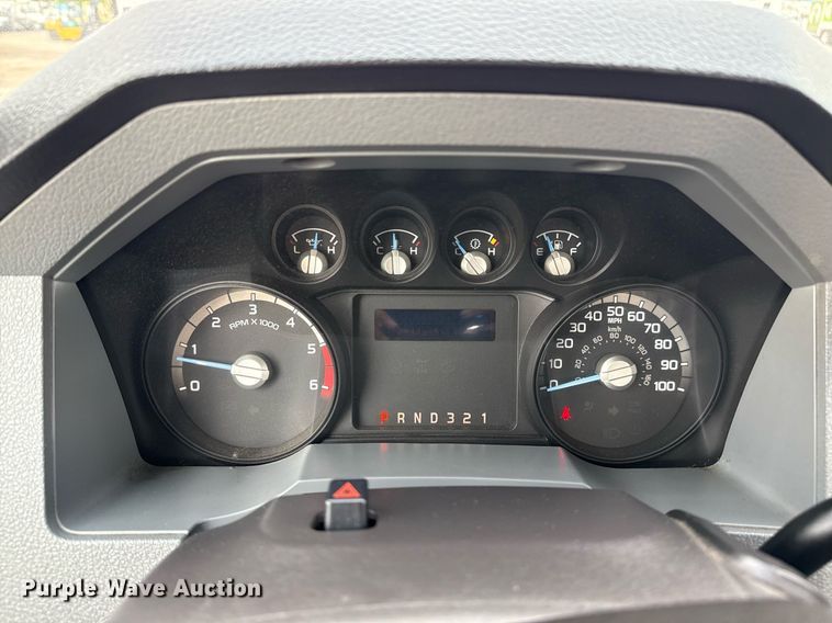 image for item EG5776 2013 Ford F550 flatbed truck