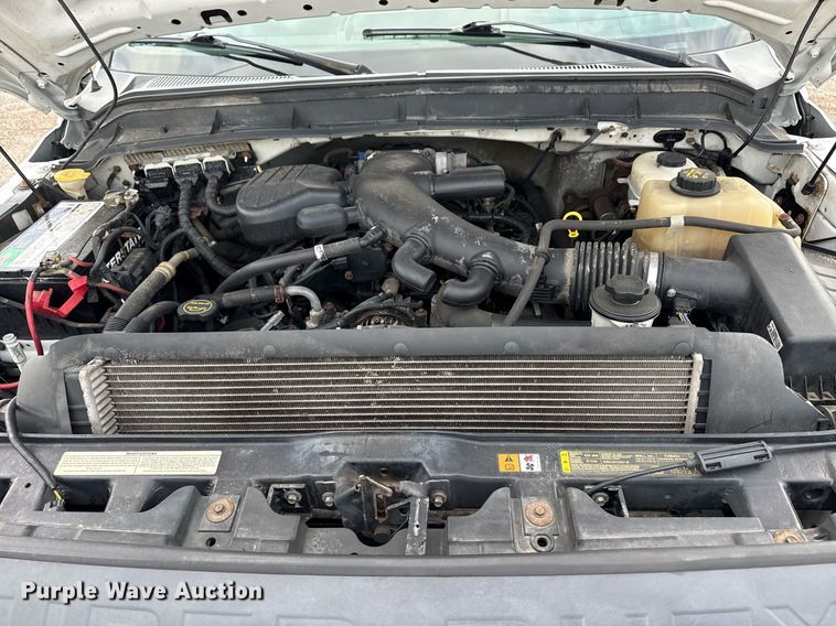 image for item EG5776 2013 Ford F550 flatbed truck