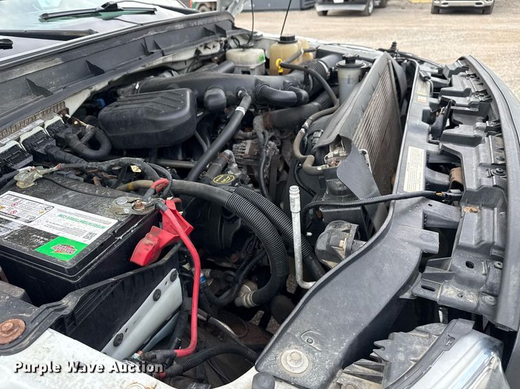 image for item EG5776 2013 Ford F550 flatbed truck