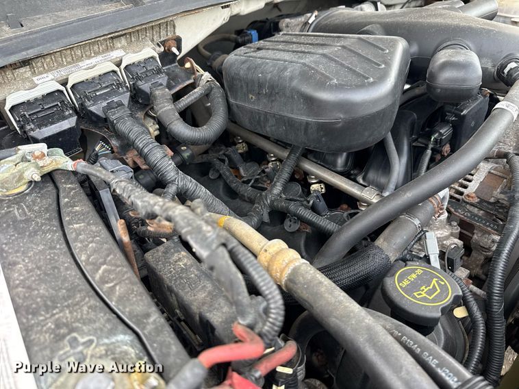 image for item EG5776 2013 Ford F550 flatbed truck