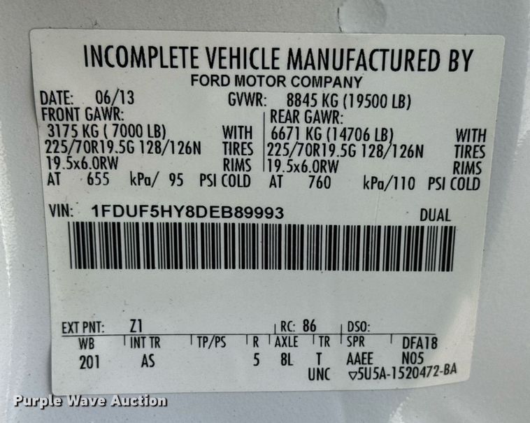 image for item EG5776 2013 Ford F550 flatbed truck