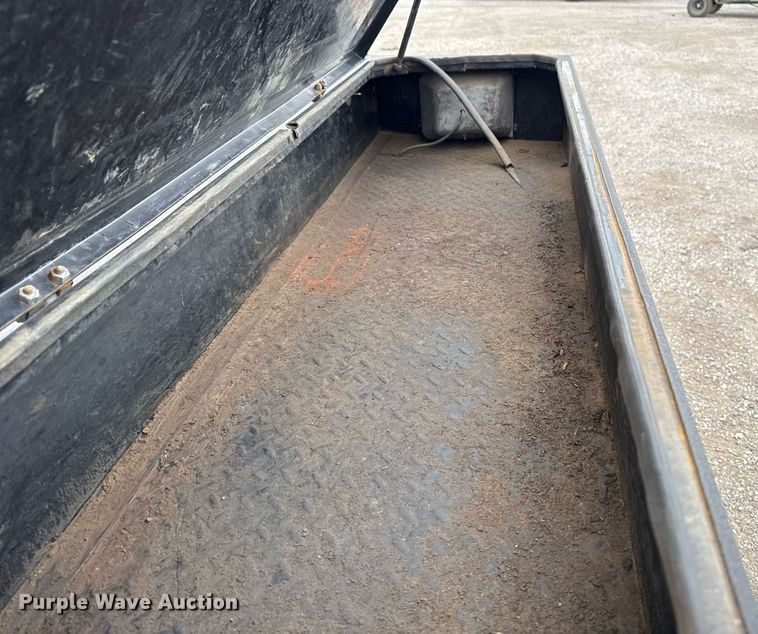 image for item EG5780 2019 Ford F350 Super Duty Crew Cab flatbed pickup truck