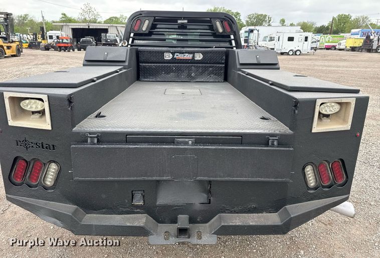 image for item EG5780 2019 Ford F350 Super Duty Crew Cab flatbed pickup truck