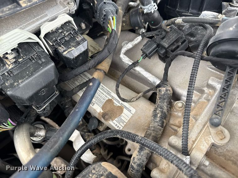 image for item EG5780 2019 Ford F350 Super Duty Crew Cab flatbed pickup truck