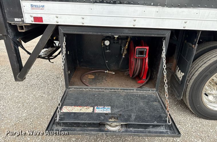 image for item EG5784 2014 Ford F550 box truck