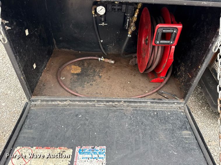 image for item EG5784 2014 Ford F550 box truck