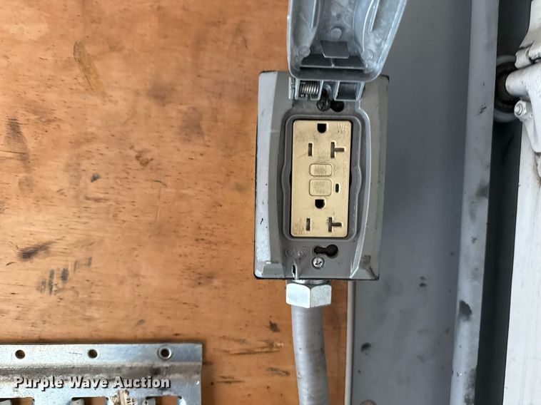 image for item EG5784 2014 Ford F550 box truck