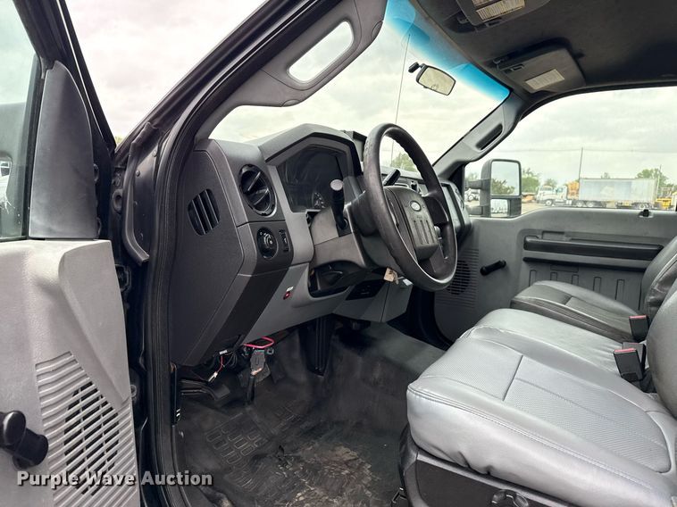 image for item EG5784 2014 Ford F550 box truck