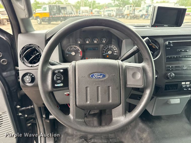 image for item EG5784 2014 Ford F550 box truck