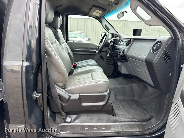 image for item EG5784 2014 Ford F550 box truck