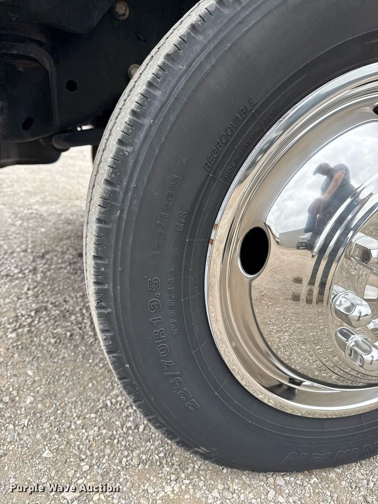 image for item EG5784 2014 Ford F550 box truck