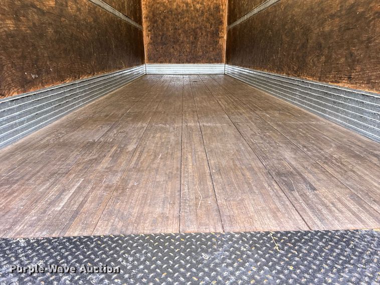 image for item EG5798 2019 Kenworth T370 box truck