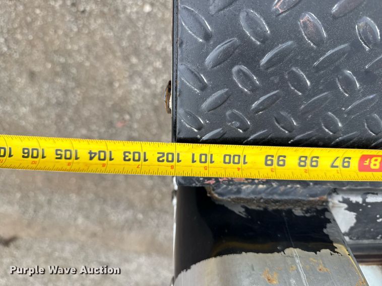 image for item EG5798 2019 Kenworth T370 box truck