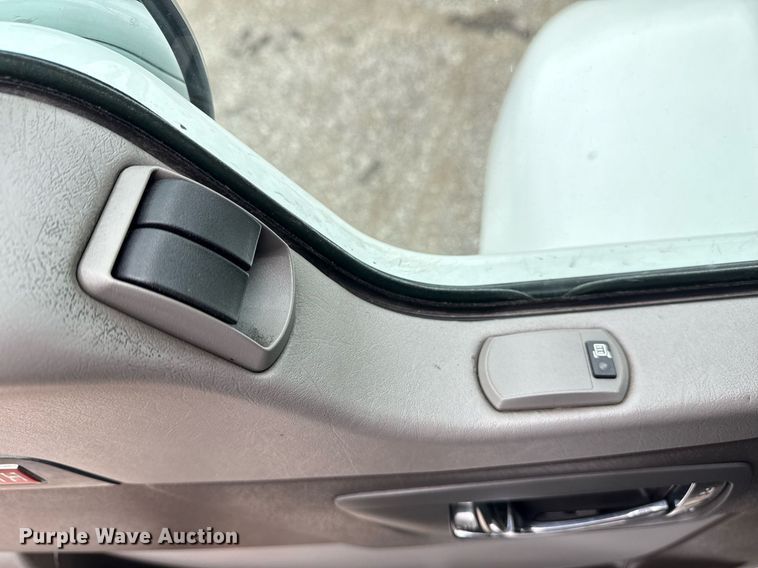 image for item EG5798 2019 Kenworth T370 box truck