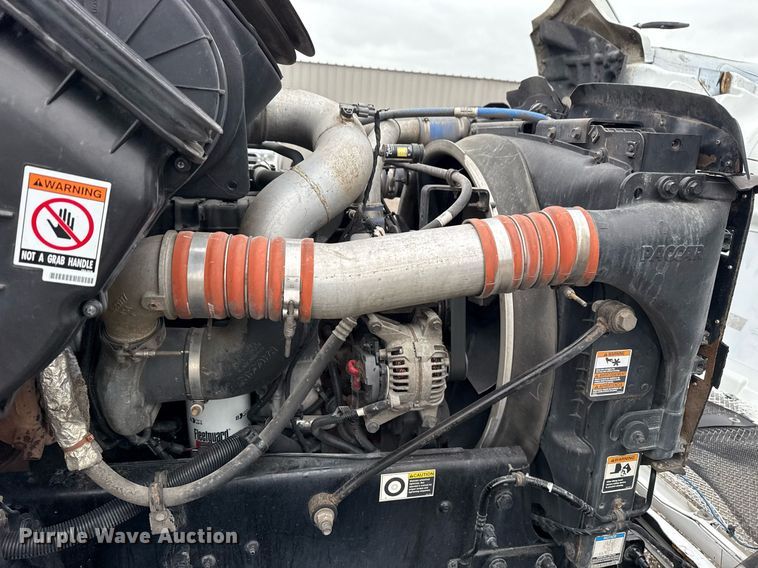 image for item EG5798 2019 Kenworth T370 box truck