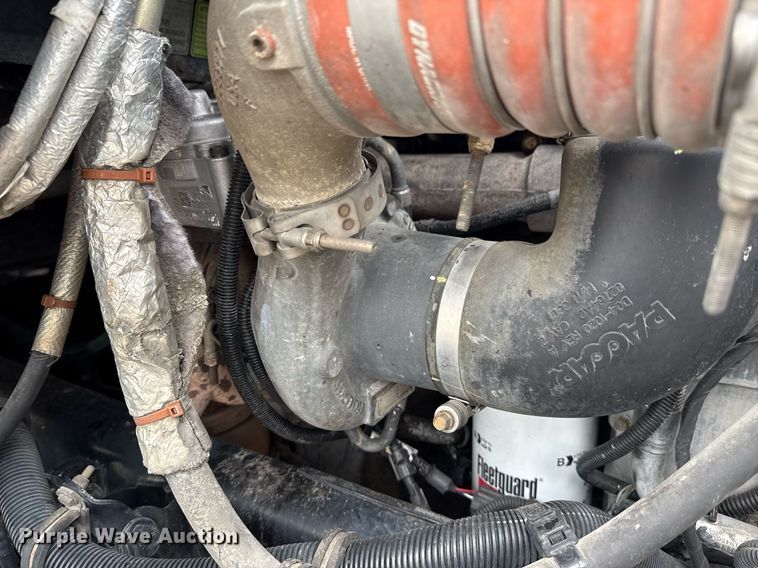 image for item EG5798 2019 Kenworth T370 box truck