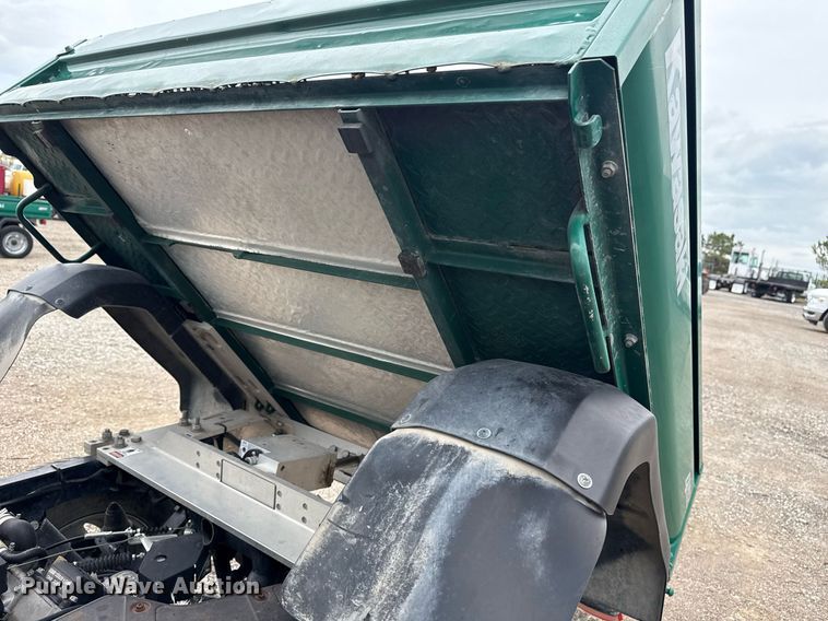 image for item EG5804 2007 Kawasaki Mule 3010 utility vehicle