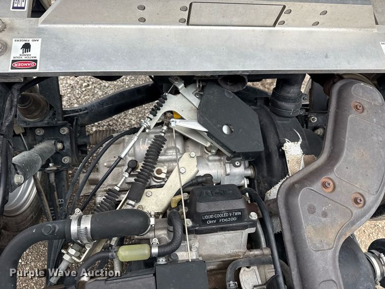 image for item EG5804 2007 Kawasaki Mule 3010 utility vehicle