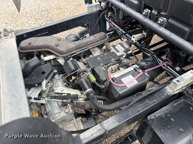 image for item EG5805 2007 Kawasaki Mule 3010 utility vehicle