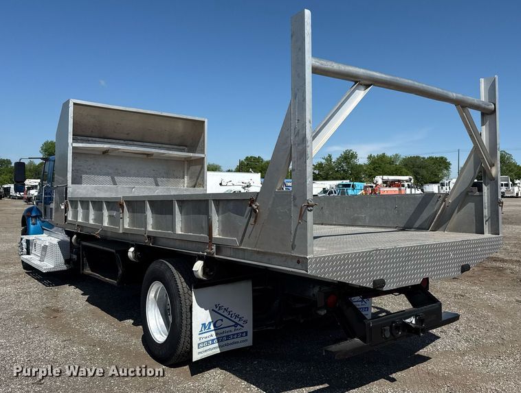 image for item EG5813 2013 International 4400 Crew Cab dump flatbed truck