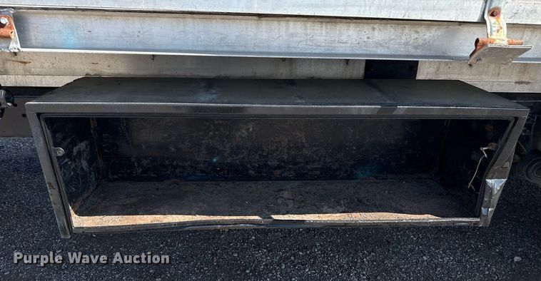 image for item EG5813 2013 International 4400 Crew Cab dump flatbed truck