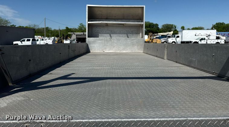 image for item EG5813 2013 International 4400 Crew Cab dump flatbed truck