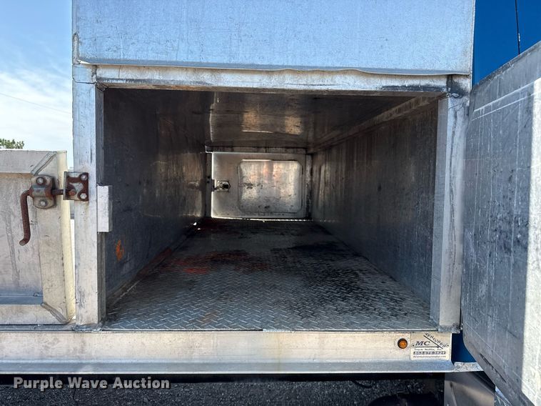 image for item EG5813 2013 International 4400 Crew Cab dump flatbed truck