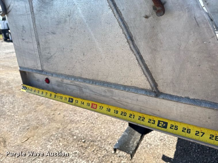 image for item EG5813 2013 International 4400 Crew Cab dump flatbed truck