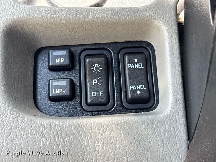 image for item EG5813 2013 International 4400 Crew Cab dump flatbed truck