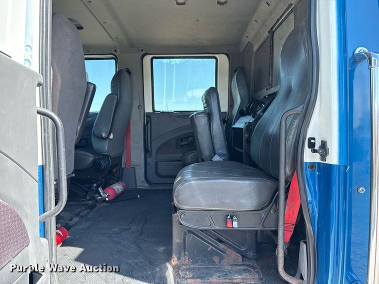 image for item EG5813 2013 International 4400 Crew Cab dump flatbed truck