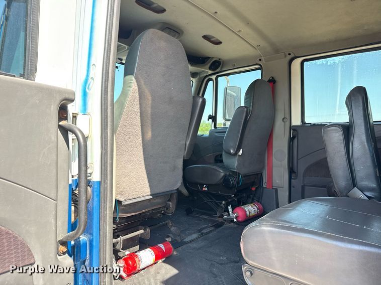 image for item EG5813 2013 International 4400 Crew Cab dump flatbed truck