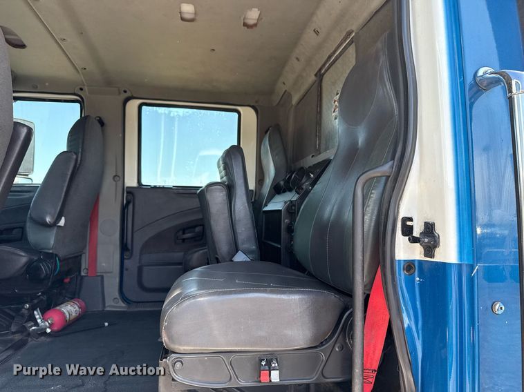 image for item EG5813 2013 International 4400 Crew Cab dump flatbed truck