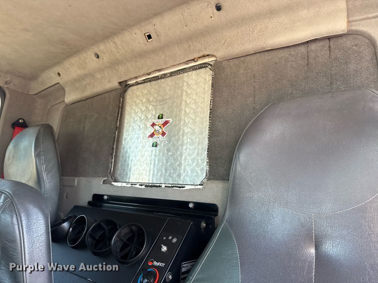 image for item EG5813 2013 International 4400 Crew Cab dump flatbed truck