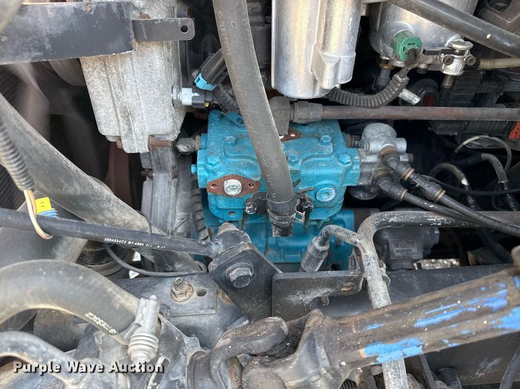 image for item EG5813 2013 International 4400 Crew Cab dump flatbed truck