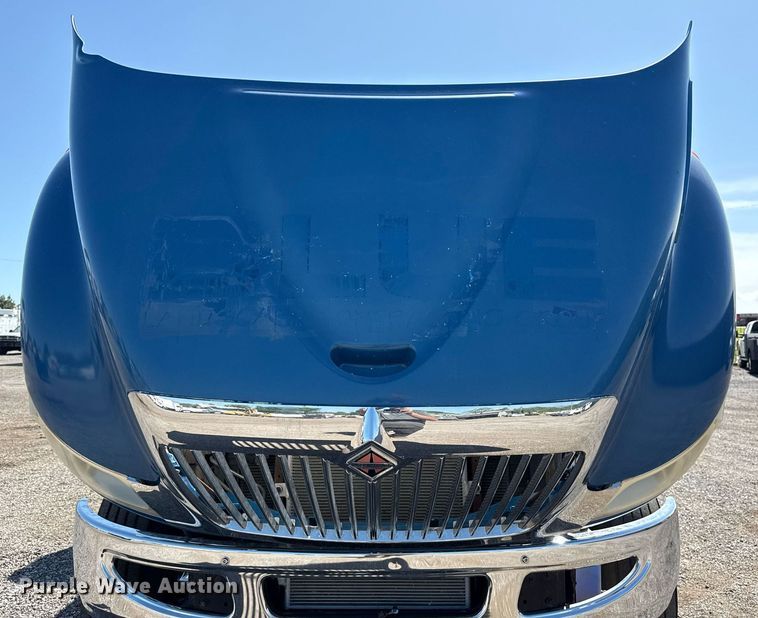 image for item EG5813 2013 International 4400 Crew Cab dump flatbed truck